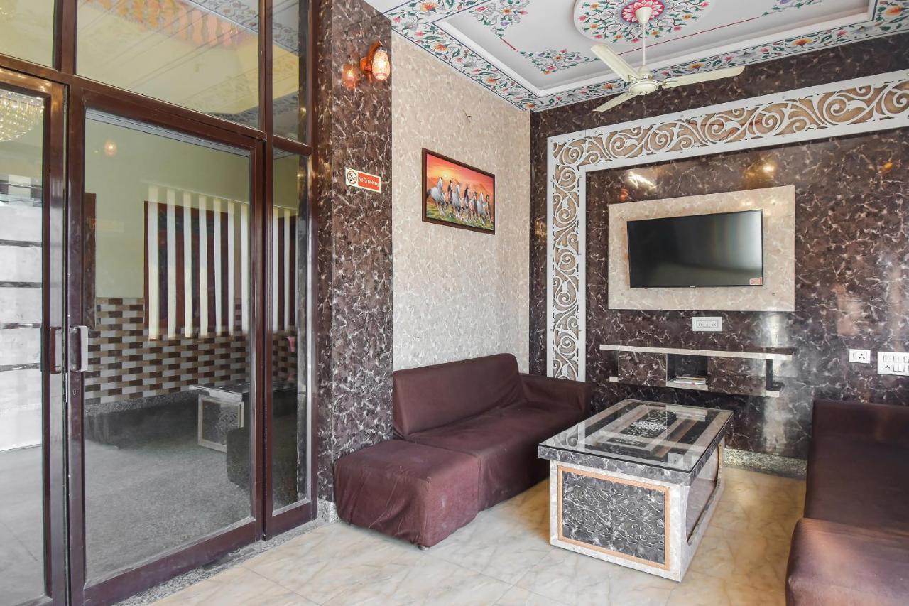 Oyo 11389 Hotel Ng Palace ジャイプール エクステリア 写真