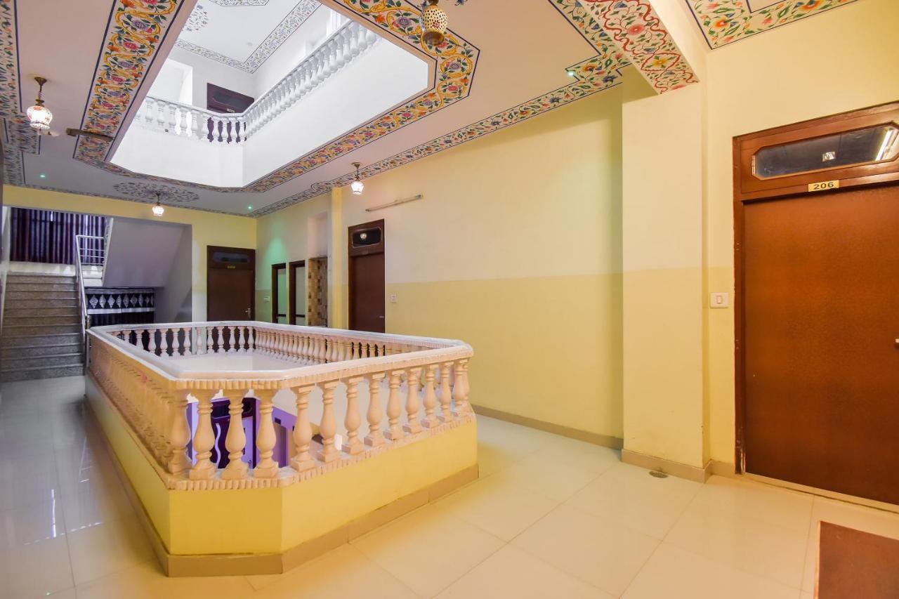 Oyo 11389 Hotel Ng Palace ジャイプール エクステリア 写真