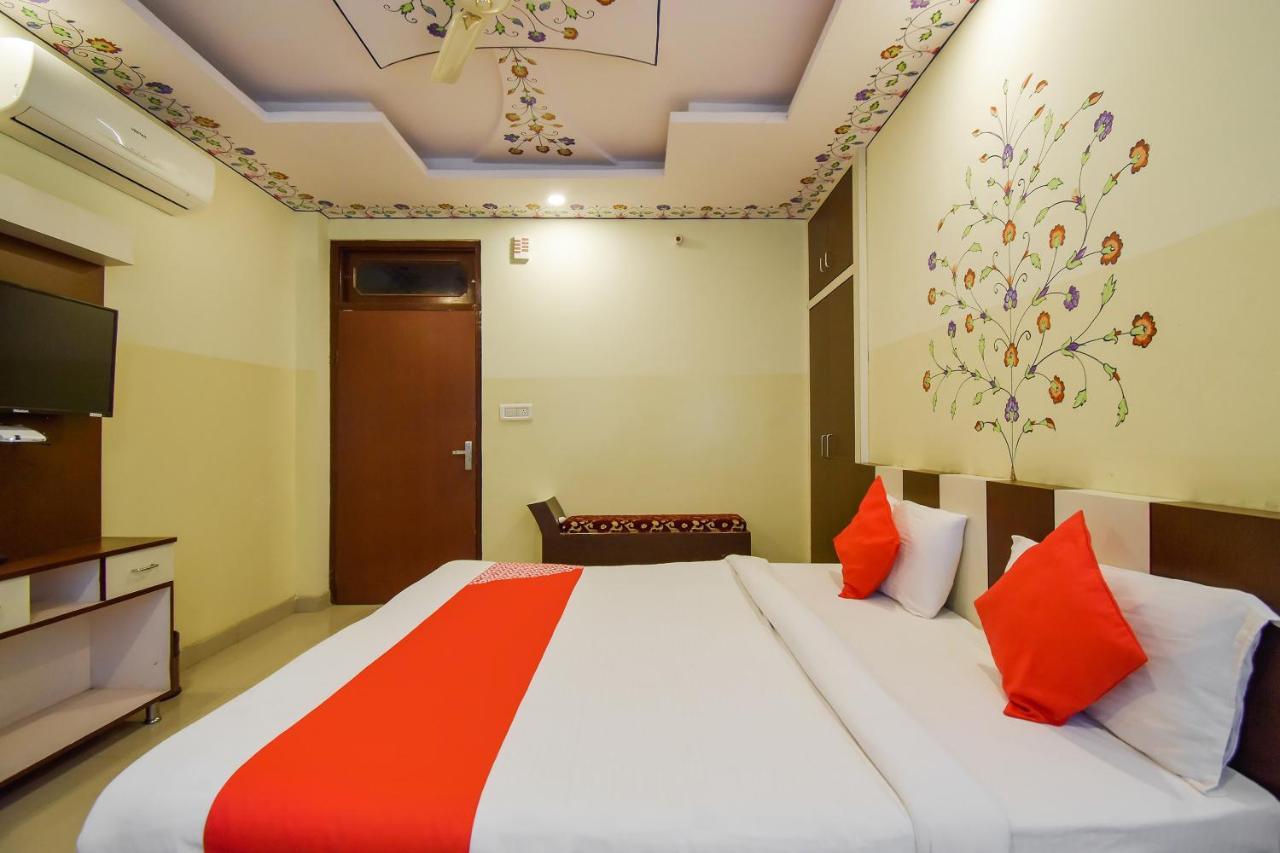 Oyo 11389 Hotel Ng Palace ジャイプール エクステリア 写真