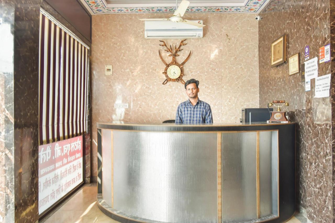 Oyo 11389 Hotel Ng Palace ジャイプール エクステリア 写真